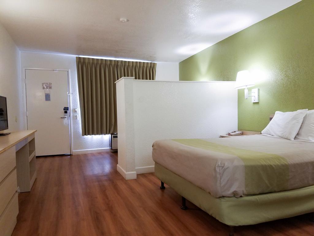 Motel 6 המט מראה חיצוני תמונה